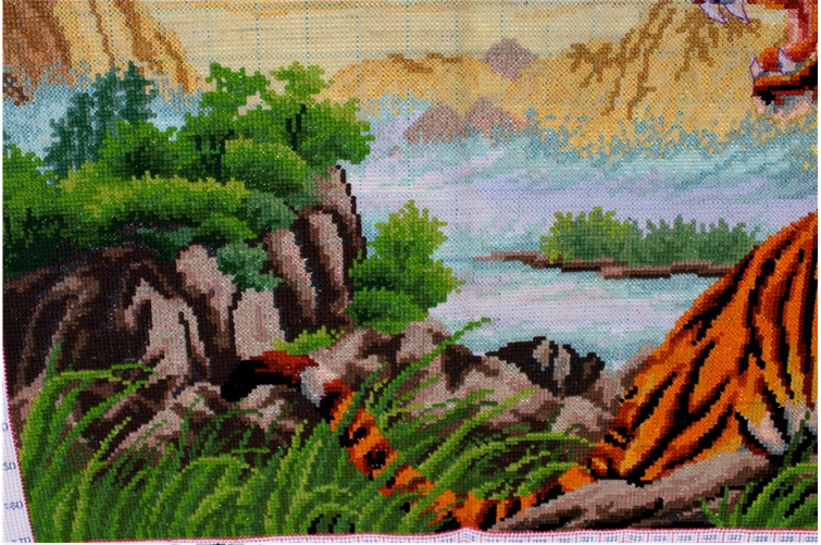 tiger-1012 *พร้อมส่ง* ชุดปักครอสติช ลายเสือมงคล (ปักเต็มผืนผ้า ปักครั้งละ 3 เส้นเล็ก) ขนาด 88*48 ซม.ผ้าครอสติช 11CTพิมพ์ลายปักเต็มลายผ้า ไหมคอตตอน 49 สี ผังลาย เข็ม