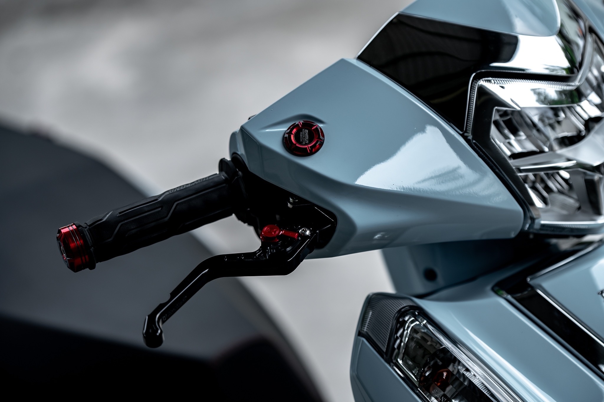 Lead125 1). ครอบท้ายปิดรูกันตก Tail fairing cover 2). ครอบปิดข้างแฟริ่ง Flank fairing cover 3) ปิดข้างบังโคลนหน้า Front fender cowl