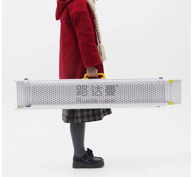 ทางลาดรถเข็นอลูมิเนียม แบบรางคู่ ยาวพิเศษ360ซม.รางกว้าง16.2ซม.ปรับระดับความยาวได้ พับสไลค์ด้านยาว หนัก 20.9กก.รับนน.สูงสุด300กก.