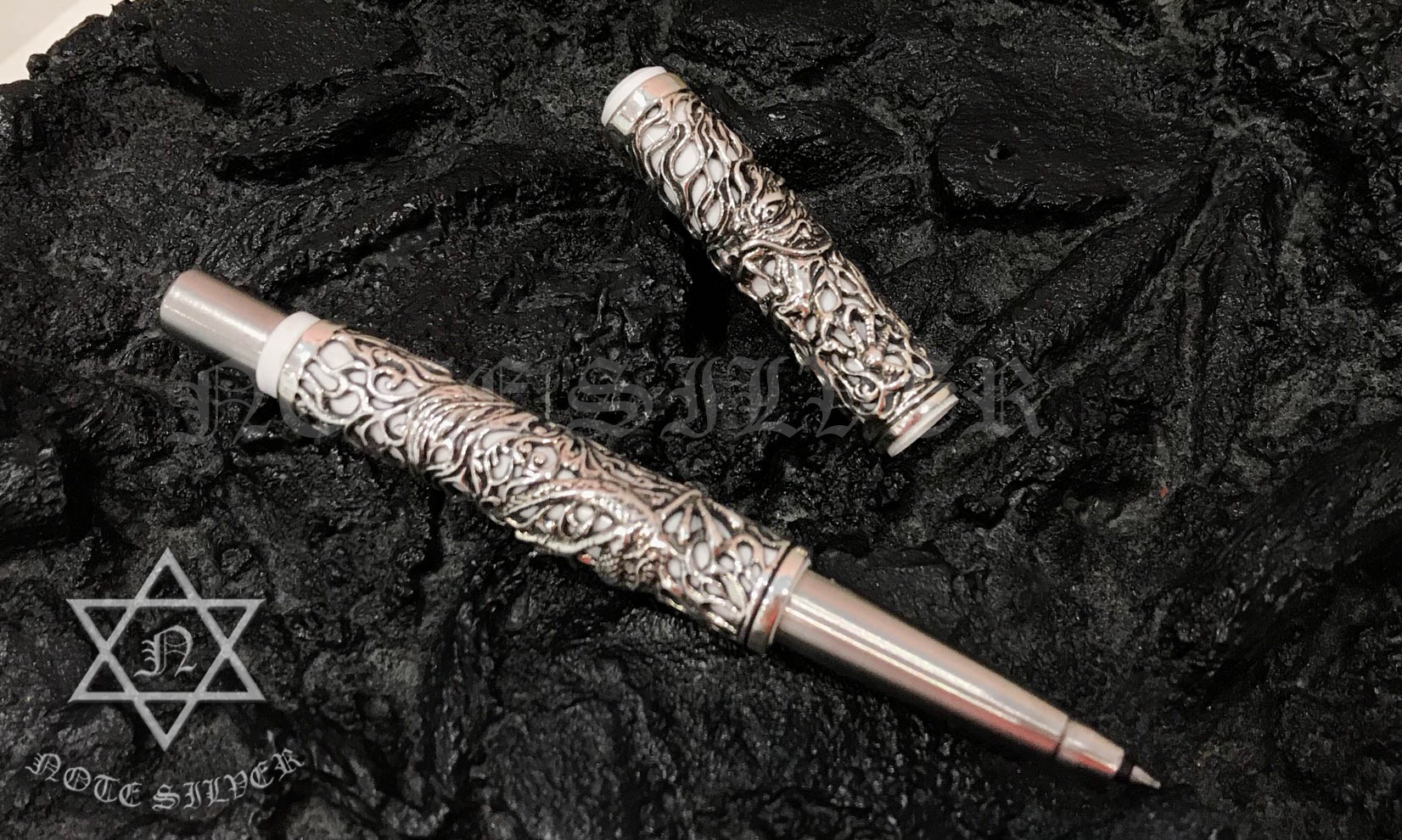 ปากกาเงินแท้ ลายมังกร ด้ามสีขาว หมึกสีดำ Parker Sterling Silver .925 NSPN1787