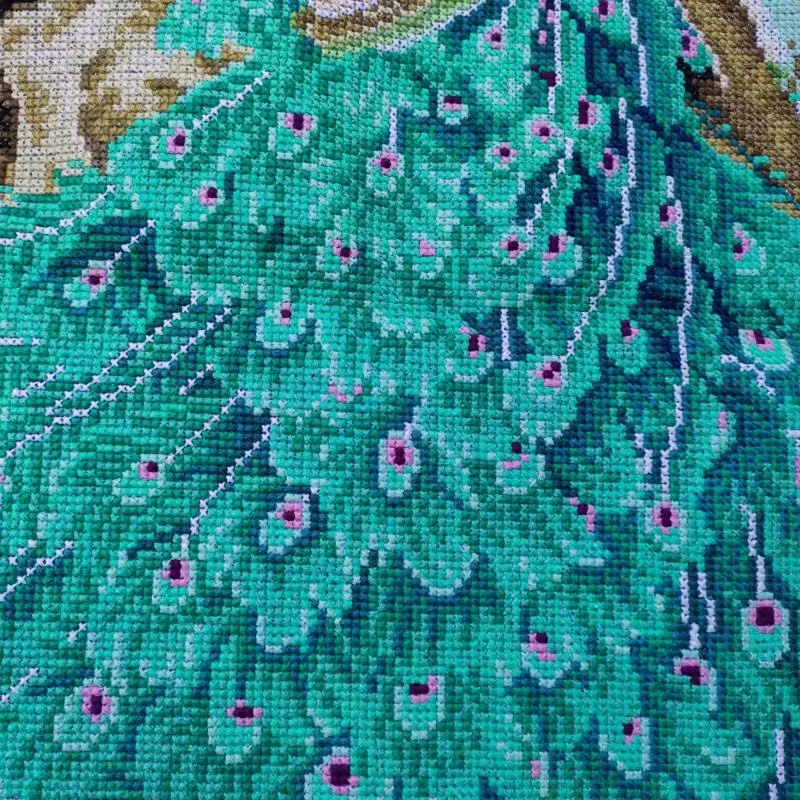 peacock-1110 *สินค้าหมด* ชุดปักครอสติช ลายนกยูงคู่เขียว (ปักเต็มผืนผ้า ผ้า11CTพิมพ์ลาย ปัก 3 เส้นเล็ก) ขนาด 50*90 ซม.ผ้าครอสติช 11CTพิมพ์ลายปักบนผ้า ไหมคอตตอน 33 สี ผังลาย เข็ม