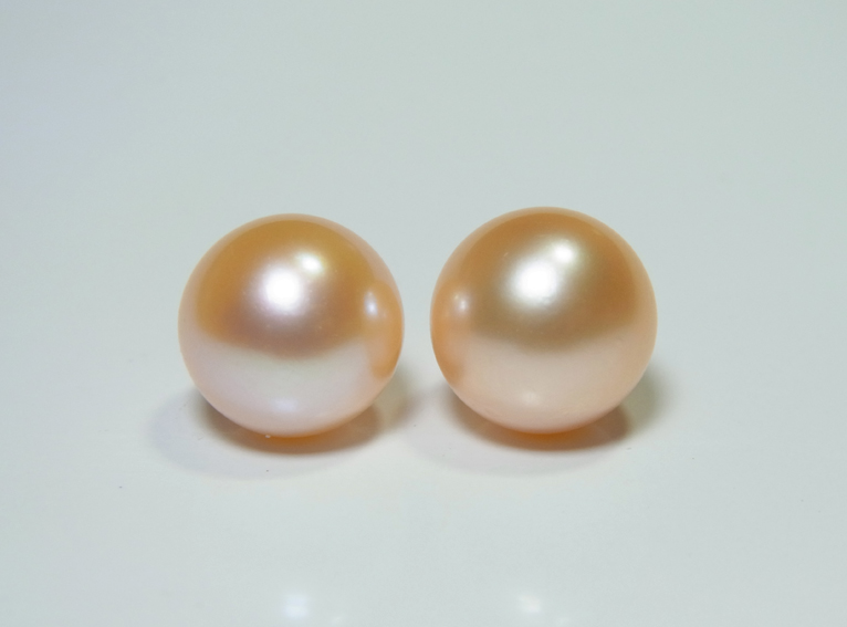 ไข่มุกน้ำจืด ขนาด 10-11 มิล กลม สีโอรส คู่ละ 4500