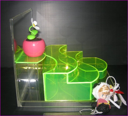 (ต้องสั่งทำ)Stand สำหรับวางเครื่องสำอางคเป็นแบบขั้นบันไดสีเขีวใสสวยงาม