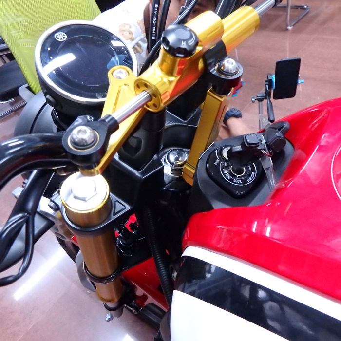 ขากันสบัด FAKIE Yamaha XSR155 ขามีสีแดง ทอง ดำ
