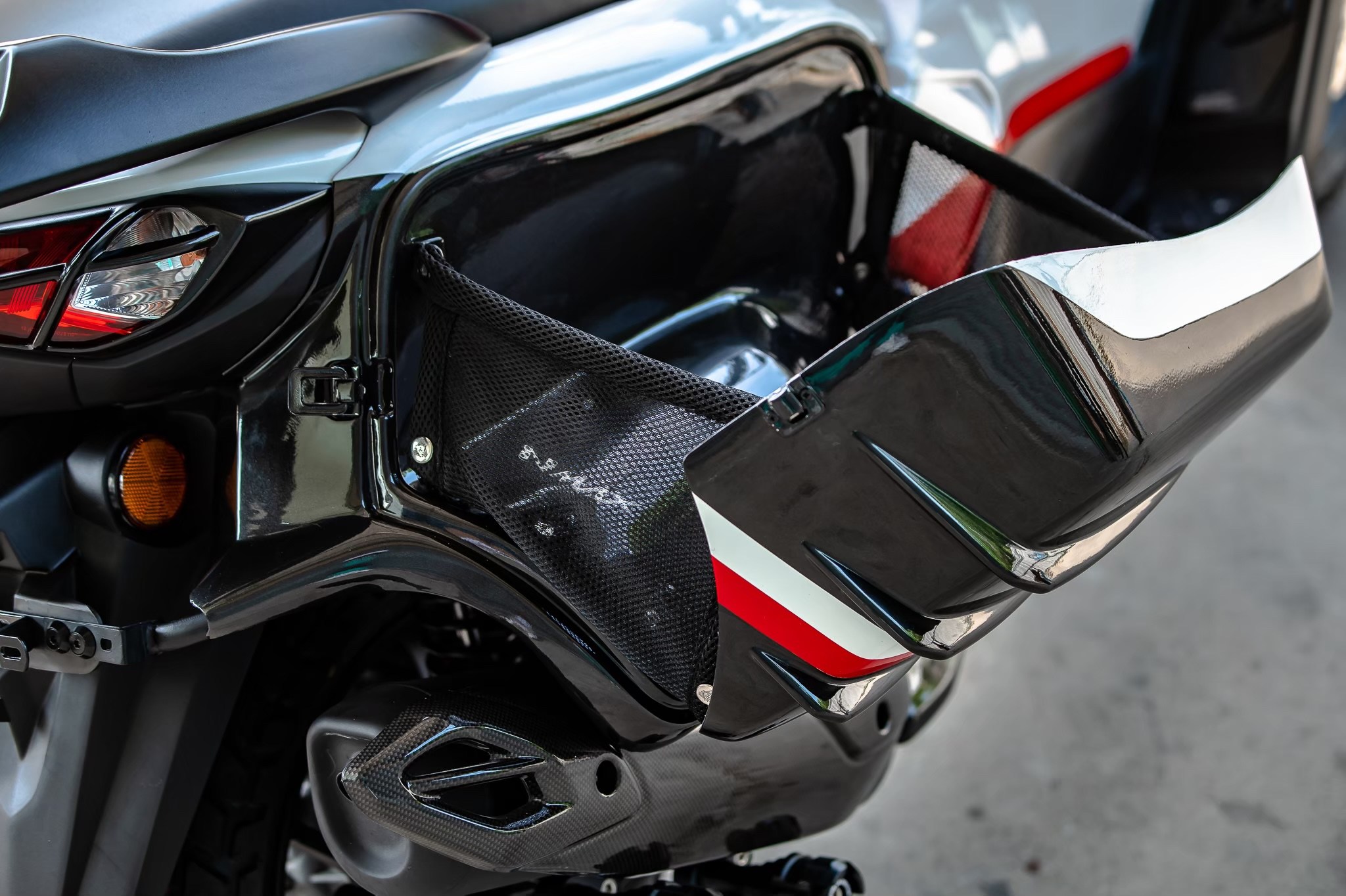 ชุดกระเป๋าข้างซ้ายขวา NEW NMAX ราคา8900