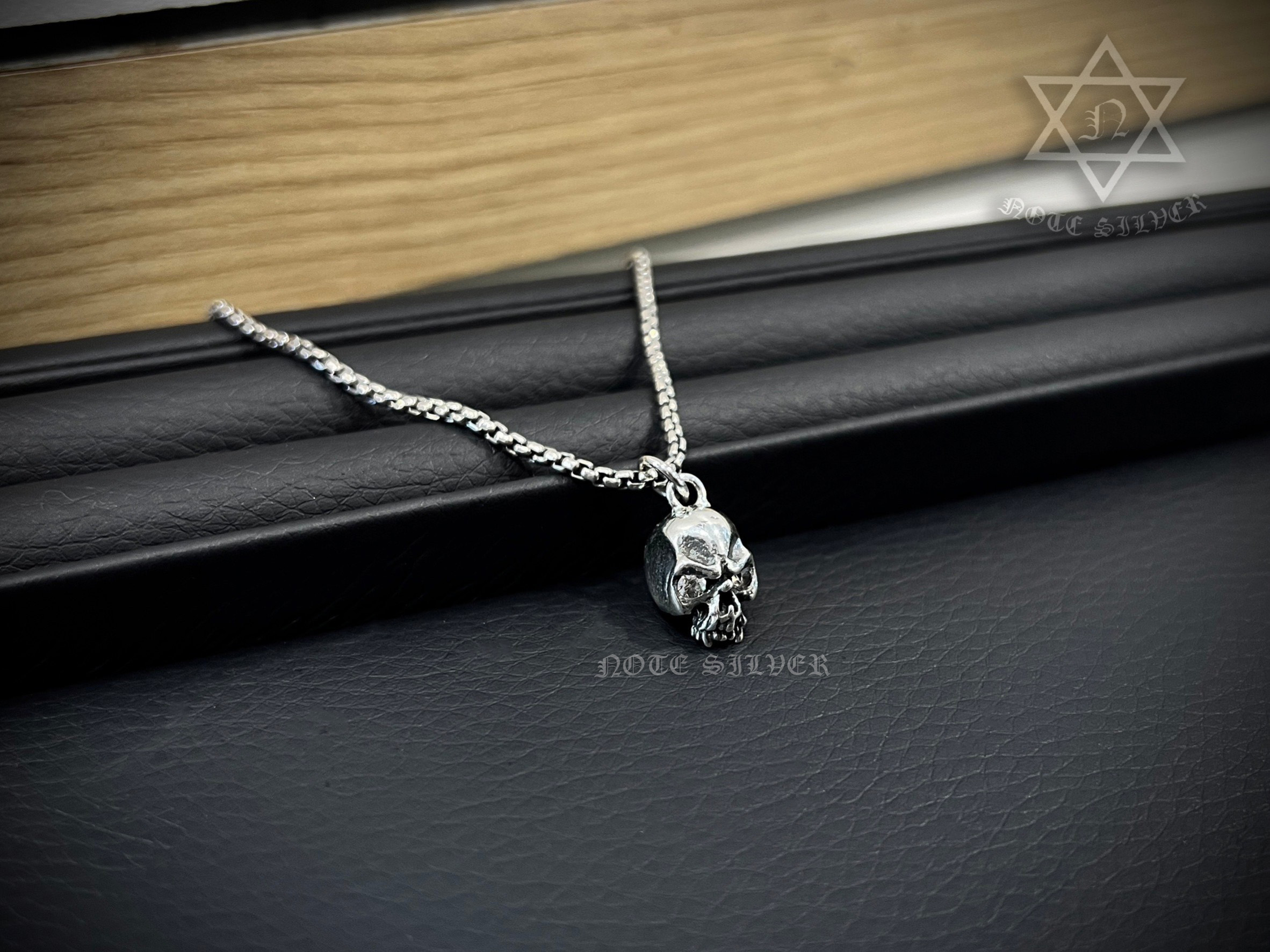 จี้เงินแท้ หัวกะโหลกแวมไพร์ ตาฝังเพชร Sterling Silver 925 NSPD3268