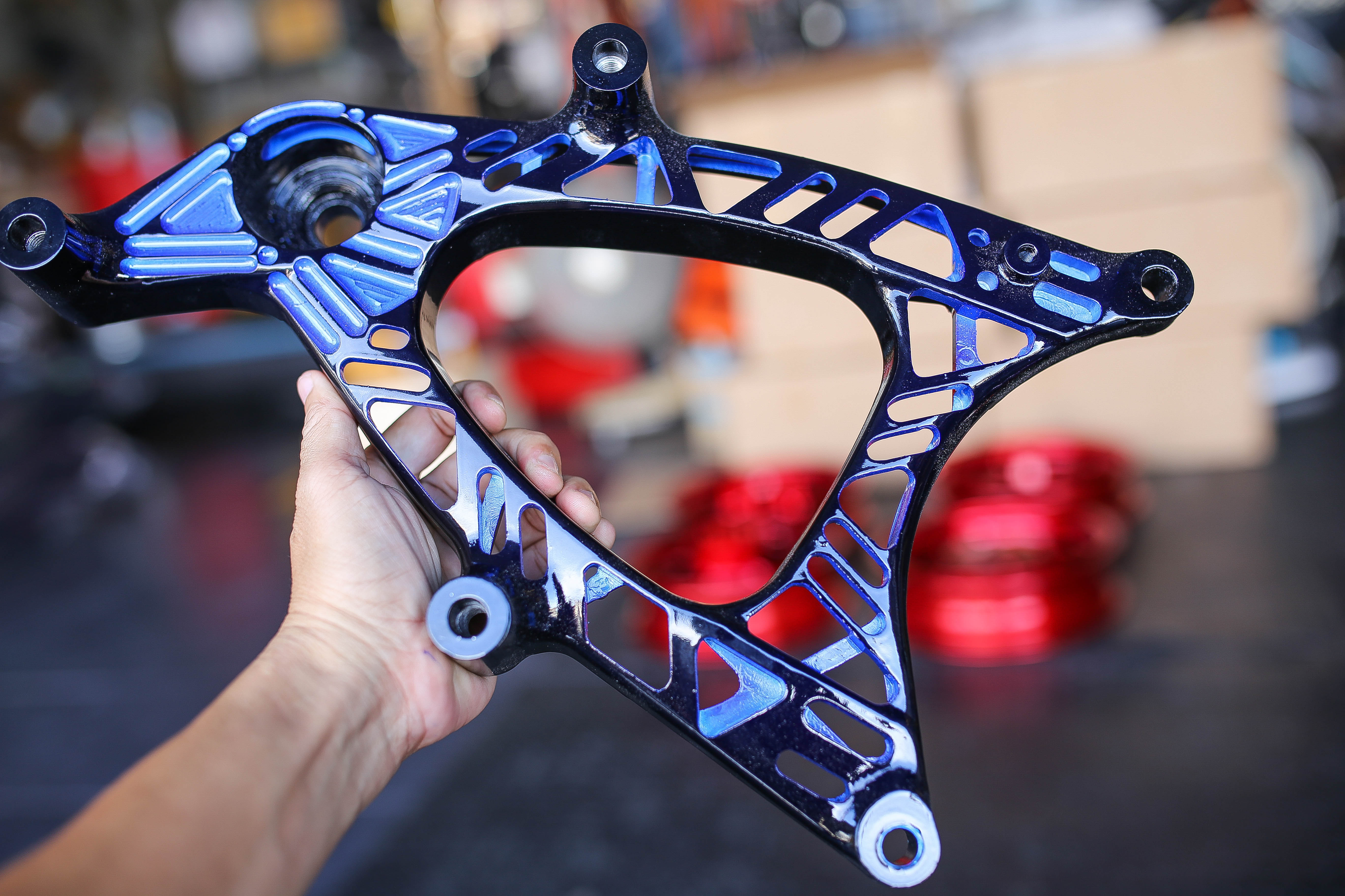 สวิงอาร์มเจาะสล็อต GIORNO125/สีทูโทน [สับเดิม1500]