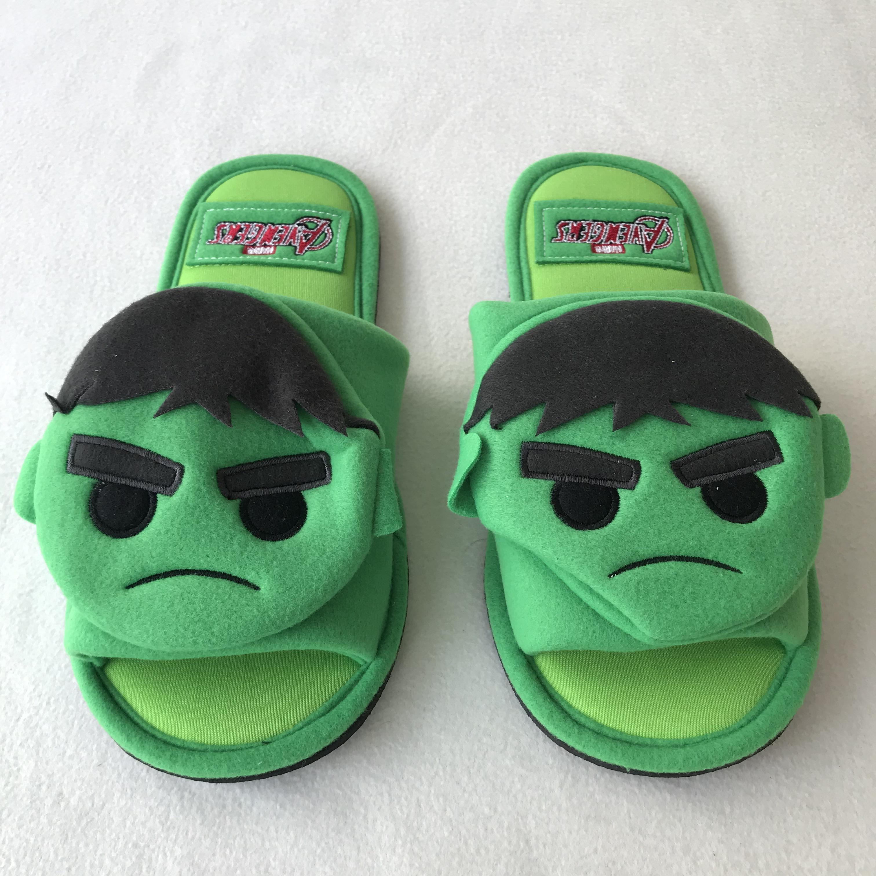Marvel รองเท้าใส่ในบ้าน พื้นบาง อเวนเจอร์ ฮัค ลิขสิทธิ์แท้ Mavel Aventure Hulk Slippers Shoes เขียว Free Size