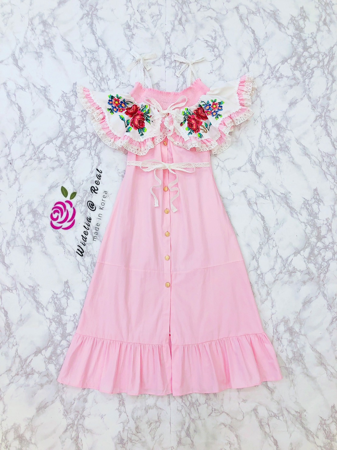 Vintage Dress เดรสปาดไหล่แสนสวย