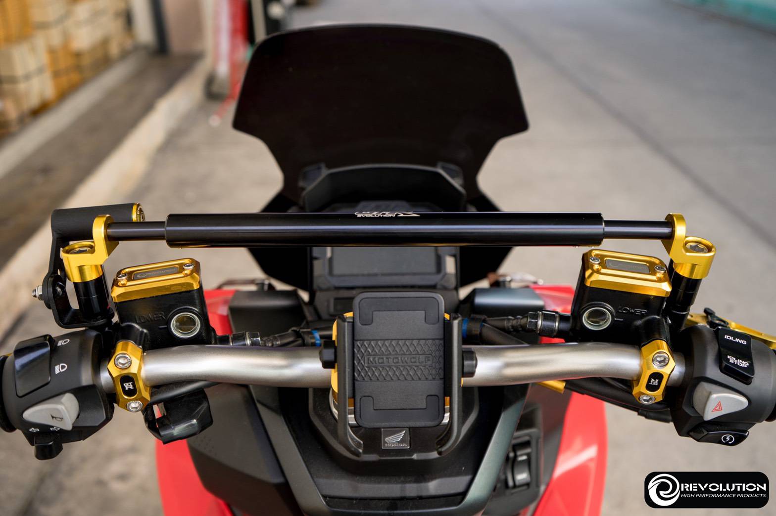 ฝาปิดกระปุกดิสเบรคบน 2 ชั้น Revolution premium Adv-150 Forza 300 new ปี.2018-20