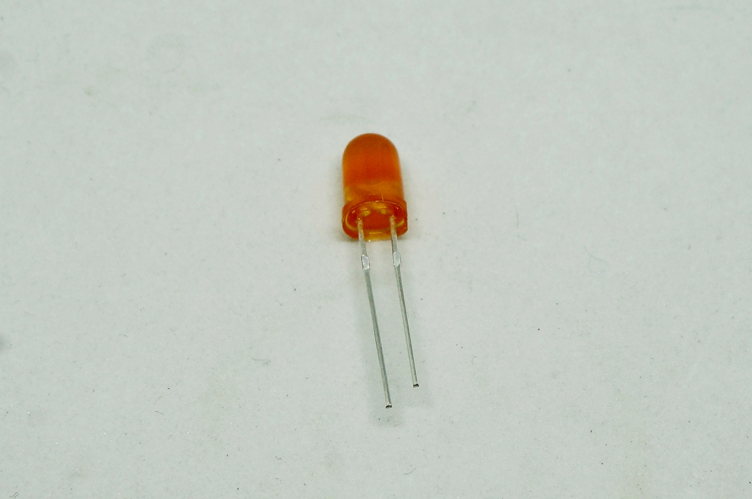 LED 5mm สีส้ม (ถุง 10 ตัว)