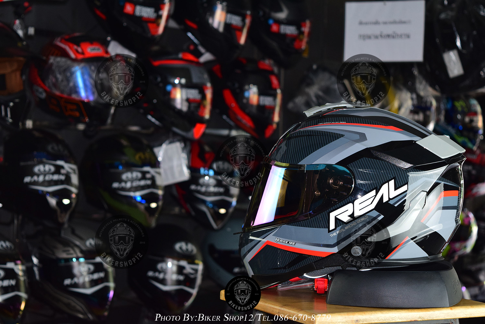 หมวกกันน็อค REAL รุ่น Hurricane สีดำ-เทาเงา