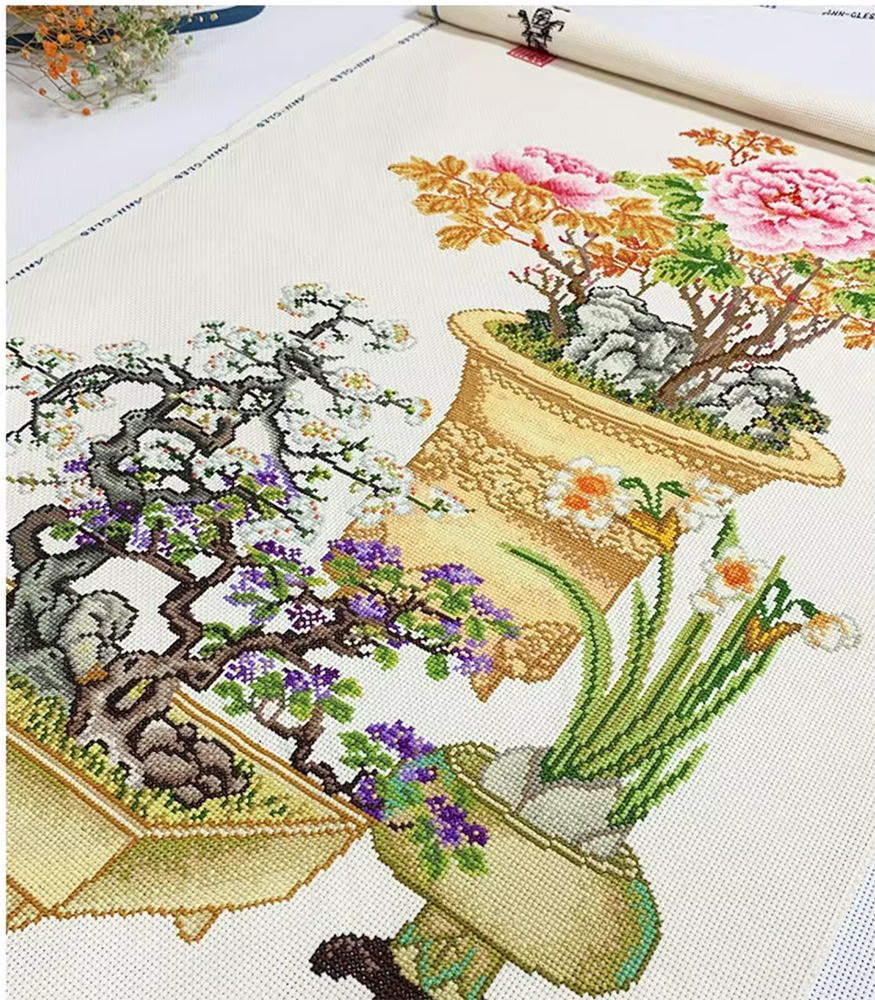 botan-1127 *สินค้าหมด* ชุดปักครอสติช ลายโบตั๋นกับดอกไม้มงคล (ผ้าสีน้ำตาลอ่อน ไม่มีเดินเส้น ปักครั้งละ 3 เส้นเล็ก) ขนาด 60*110 ซม.ผ้าครอสติช 11CTสีน้ำตาลอ่อน พิมพ์ลายปักบนผ้า ไหมคอตตอน 56 สี ผังลาย เข็ม