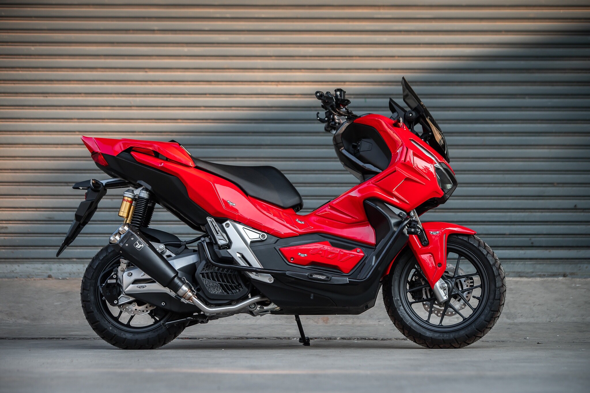 ครอบข้างกลางแฟริ่ง ASURA ADV 150 ราคา2500