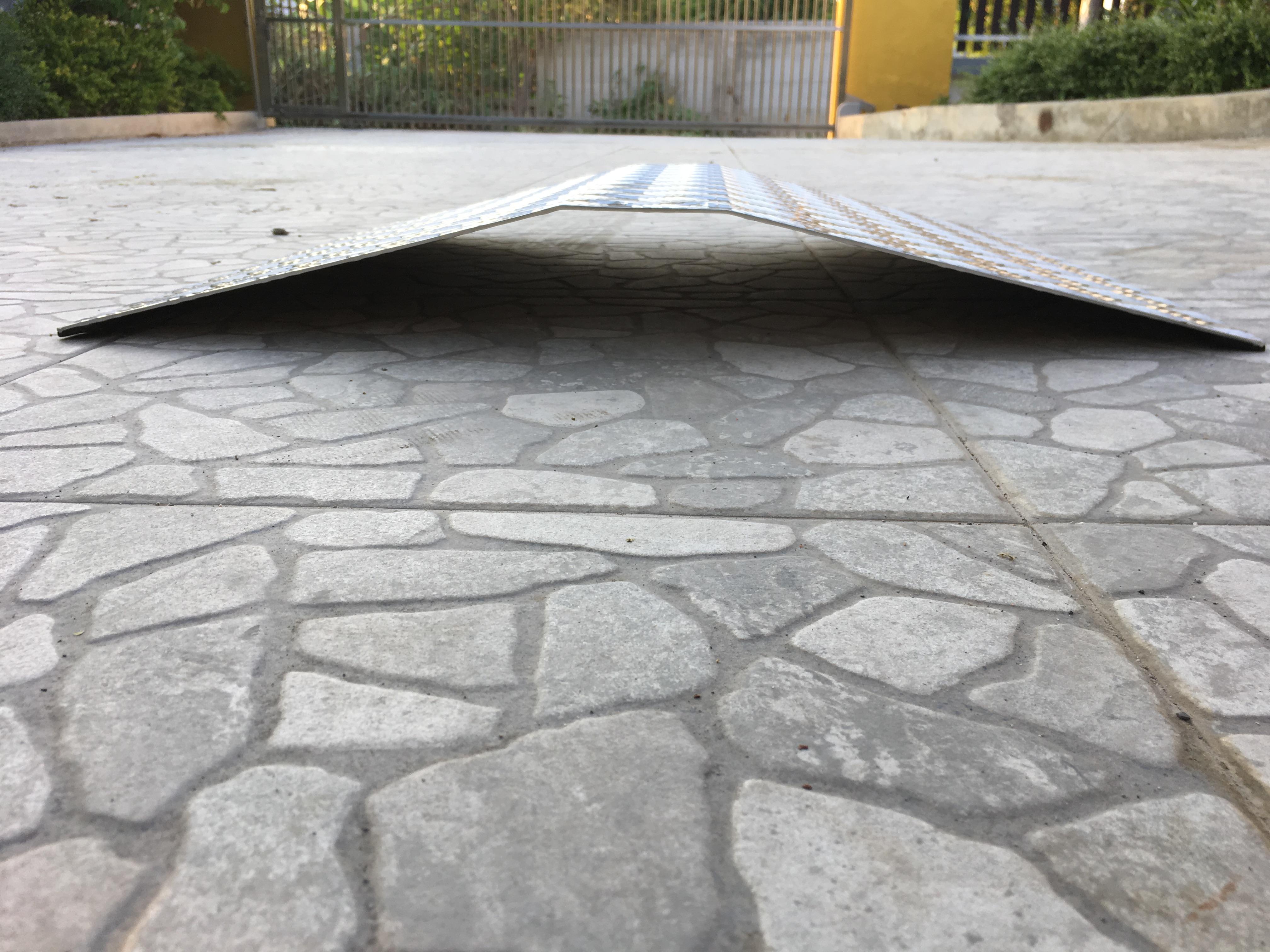 ทางลาดอลูมิเนียมรถเข็น สำเร็จรูป ข้ามธรณีประตู รุ่นประหยัด สูง 8.5,11 และ12ซม.- Door Threshold Ramp 8.5,11 and 12 cm