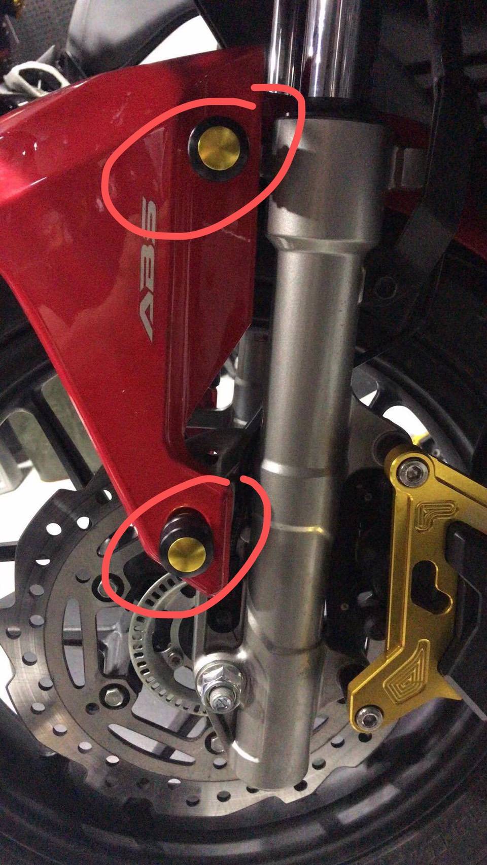 น็อตบังโคลนหน้า SEMSPEED HONDA ADV 150 ราคา490