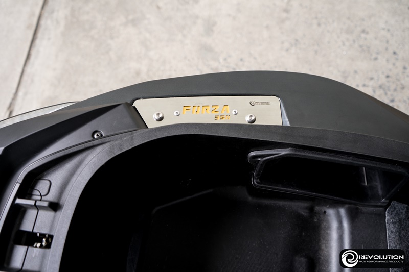 แผ่นปิดรูมือจับท้ายเบาะ สแตนเลส REVOLUTION FORZA 350