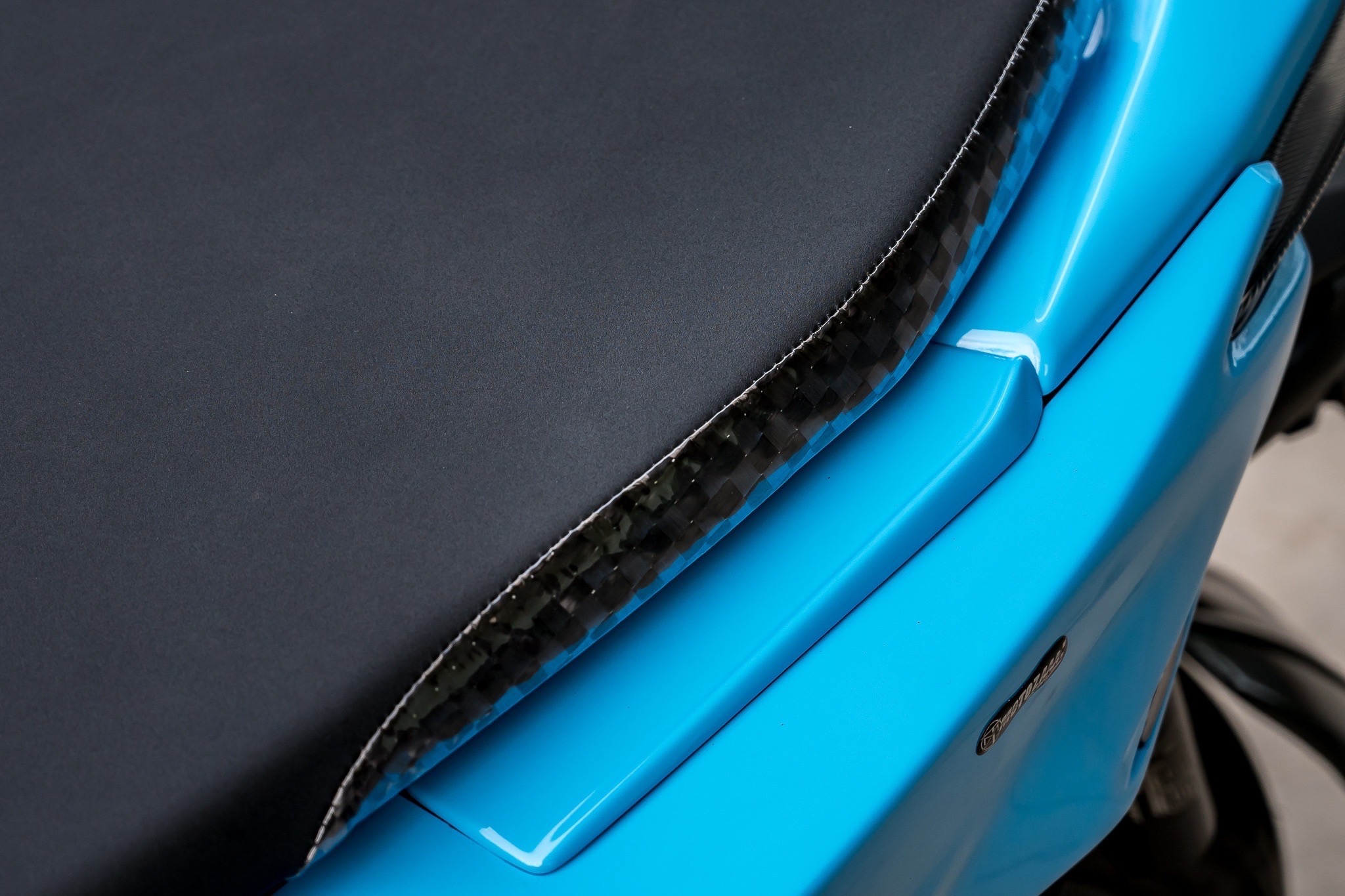 ที่ปิดหลุมมือจับท้าย Forza350 ลายฟิมล์ 890