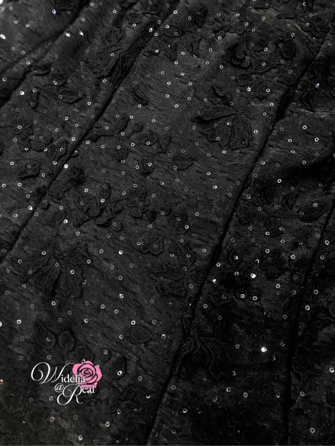 Korea Dress เดรสตัวยาว แขนกุด ช่วงบนเนื้อผ้าลูกไม้ปักเลื่อม