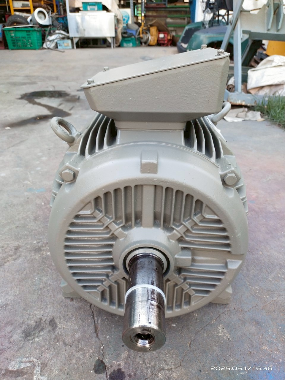 มอเตอร์ SIEMENS ขนาด 30 แรง ใช้ไฟสามเฟส 380V ความเร็วรอบ 1485 รอบต่อนาที เพลา 48 มม. ขดลวดเดิมๆ สภาพดี เก็บสี เปลี่ยนลูกปืนใหม่