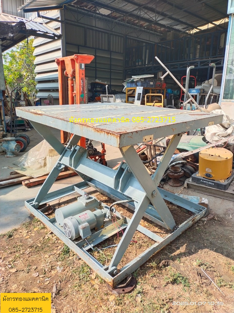 โต๊ะยกสูงไฟฟ้า Electric Lift Table ขนาด 135x135 ซม.ยกสูง 103 ซม. กระบอกไฮดรอลิก 2 ตัว มอเตอร์มิตซูบิชิ 2 แรง ใช้ไฟสามเฟส 380V เหล็กหนามาก น้ำหนักทั้งตัว สี่ร้อยกว่าโล