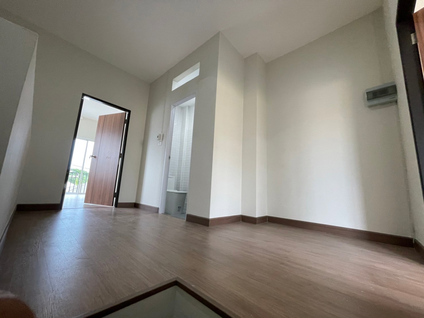 ขายอาคารพานิชลำลูกกา คลอง 4