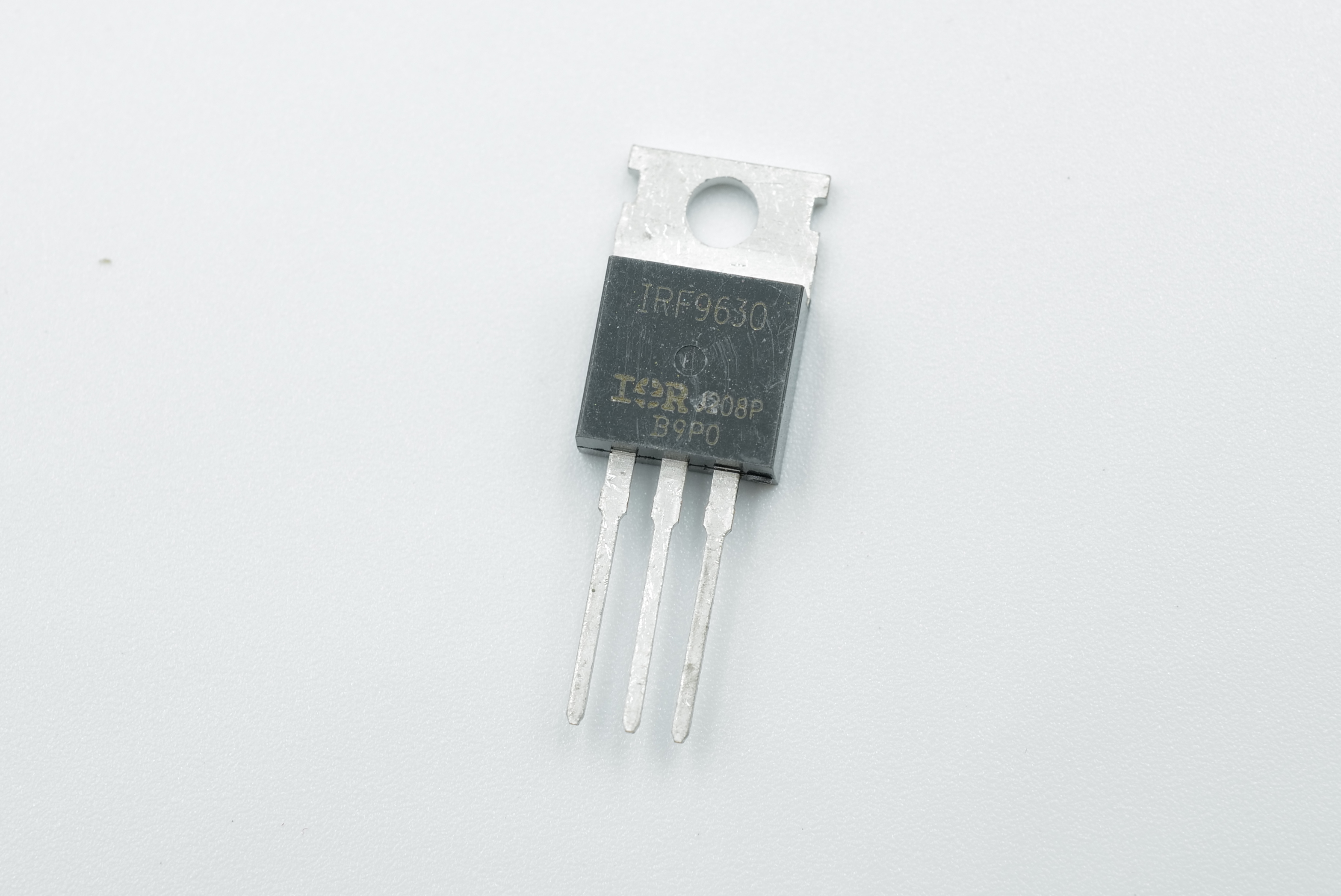 IRF9630N PNP power Mosfet