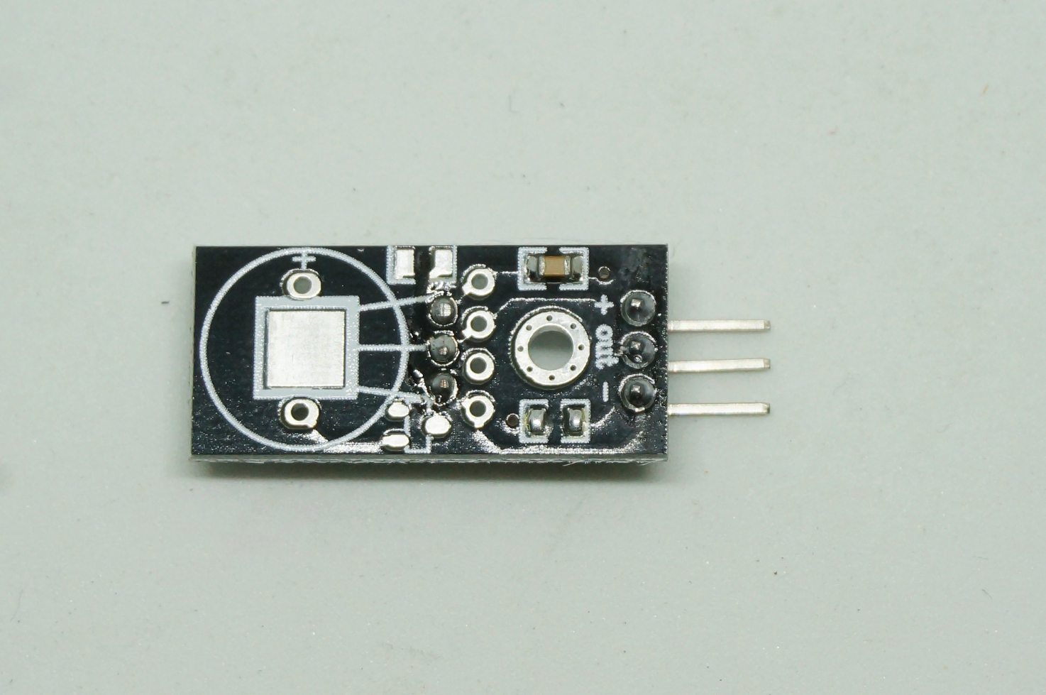 LM35 precision temperature sensor