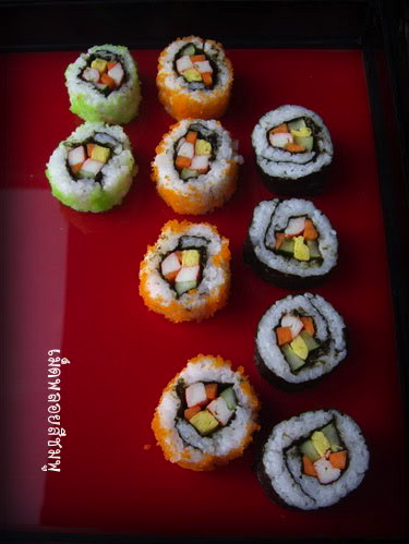 ถาดใส่ซูชิอะครีลิค พร้อมฝาปิด