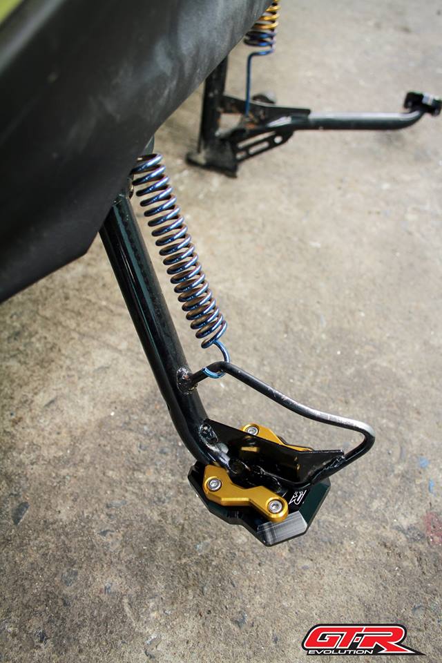 แผ่นรองขาตั้งข้าง(2ชิ้น) GTR AEROX ราคา450