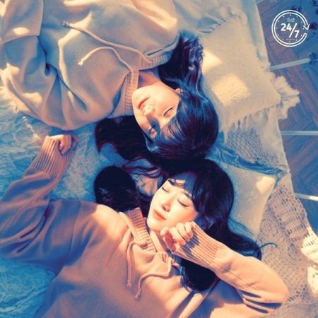 [PRE-ORDER] 1SET - 1st Mini Album "24/7"