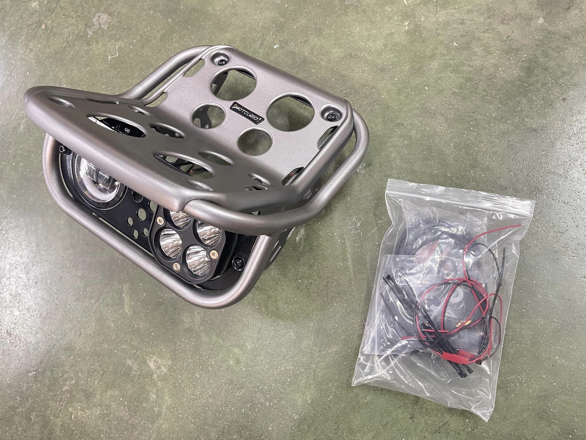 ไฟหน้าCT125 Motolord ไฟกลม+เหลี่ยม 6100฿