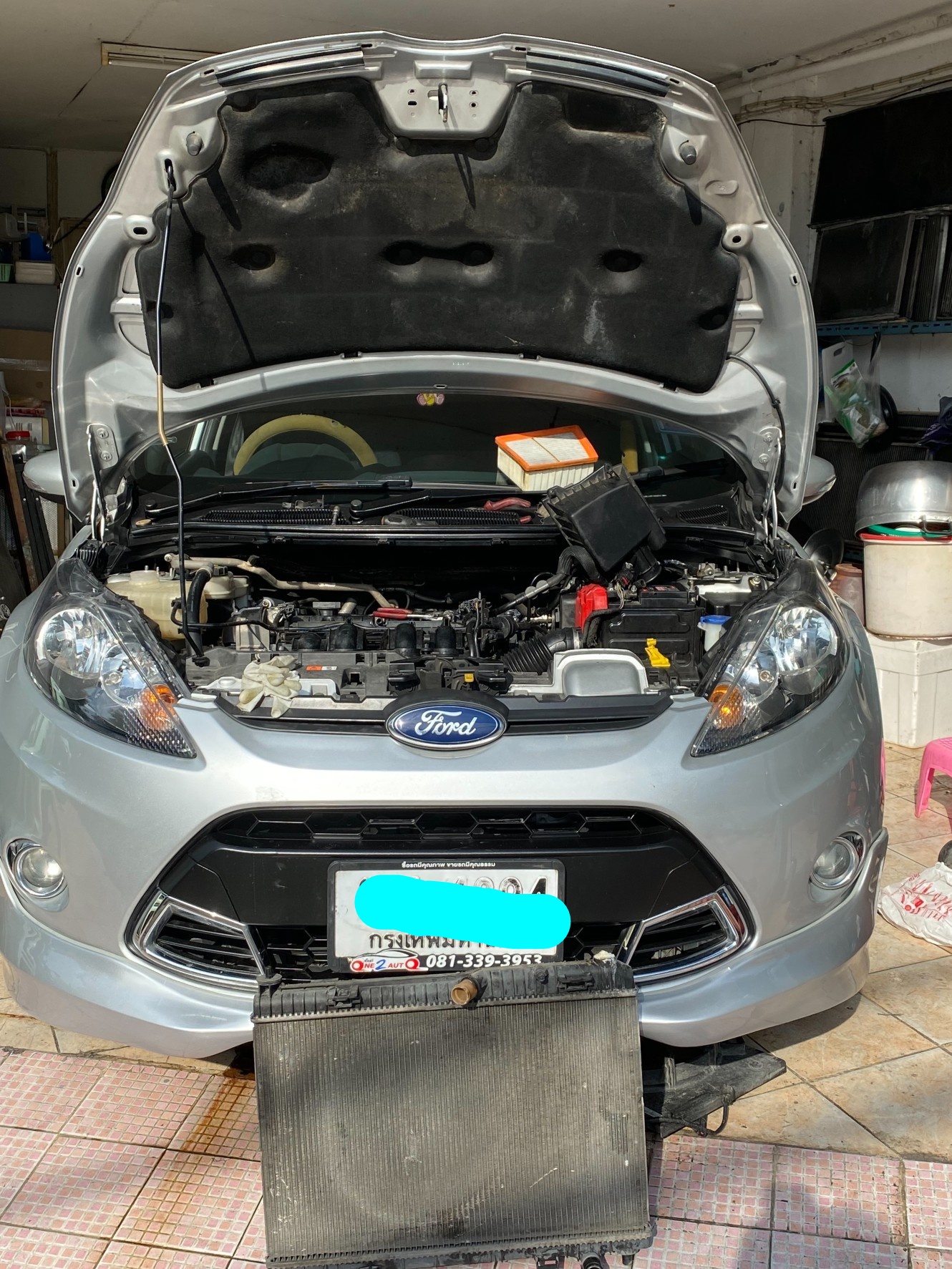 งานติดตั้งหม้อน้ำรถยนต์นอกสถานที่