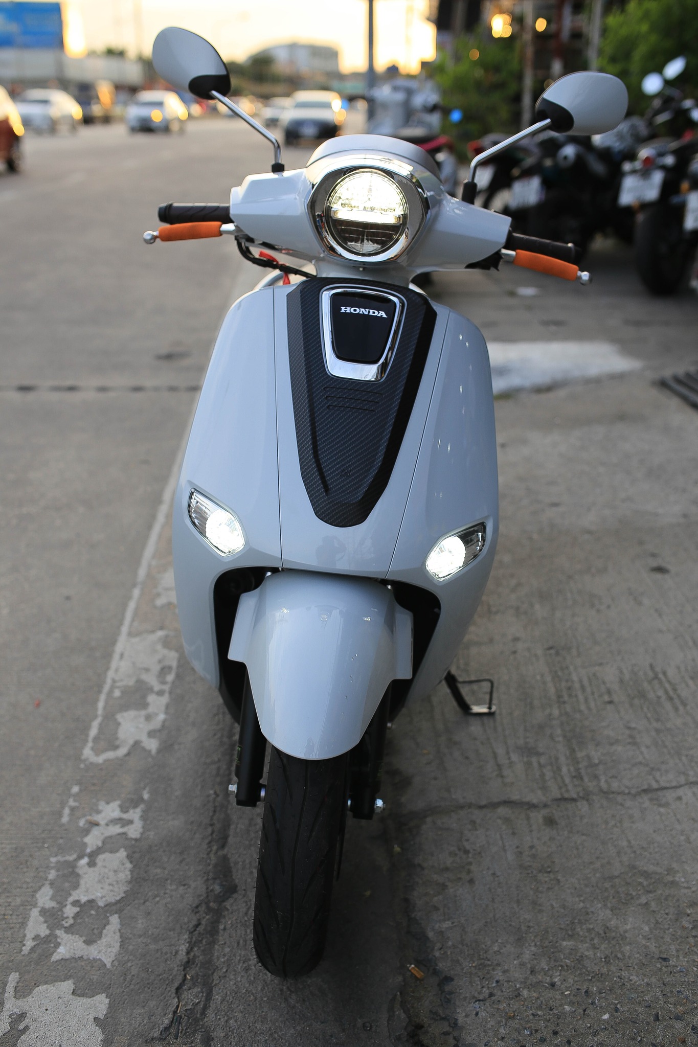 หลอดไฟเลี้ยว/ไฟหรี่ในตัว T10/SPT