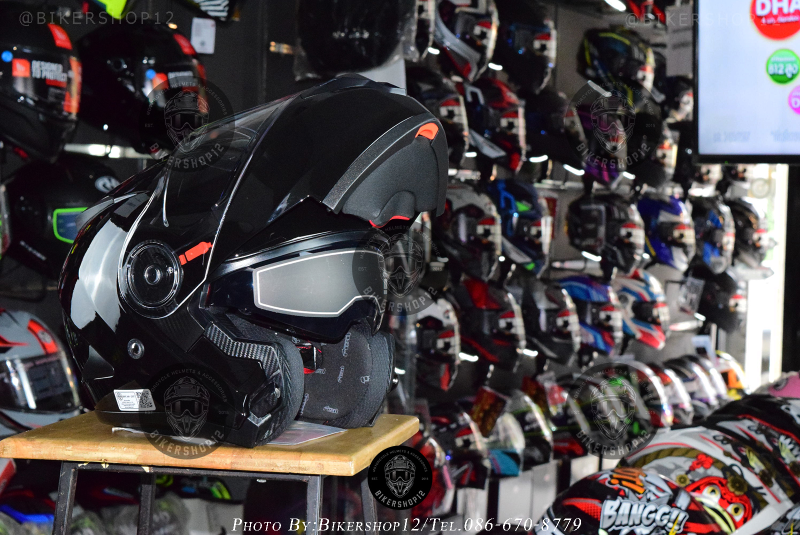 หมวกกันน็อคReal รุ่น Storm สี ดำเงา