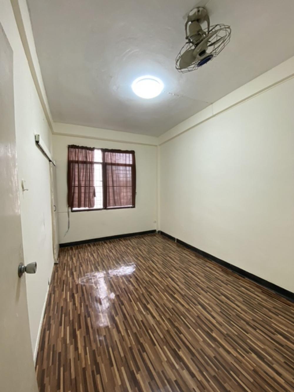 อาคารพาณิชย์ ประชาชื่น 27