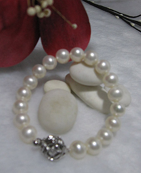 ชุดไข่มุกแท้ สร้อยคอ และ สร้อยข้อมือ ขนาด 8-9 มิล AA