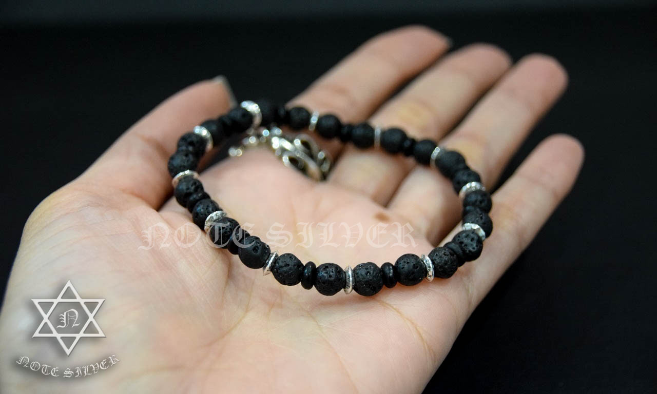 สร้อยข้อมือ ลาวา หรือหินภูเขาไฟ สลับเงินแท้และกะลาตาเดียว ปลุกเสกแล้ว วัดศีรษะทอง (วัดพระราหู) NSSV2059