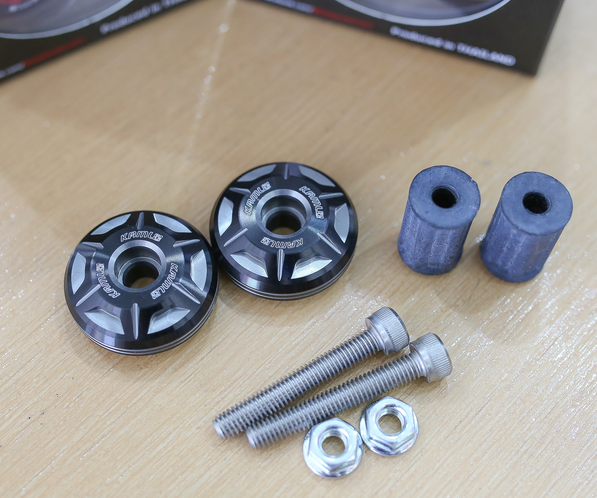 ปลายแฮนด์ KAMUI 2-Tone ใส่ได้ทุกรุ่น ราคา650