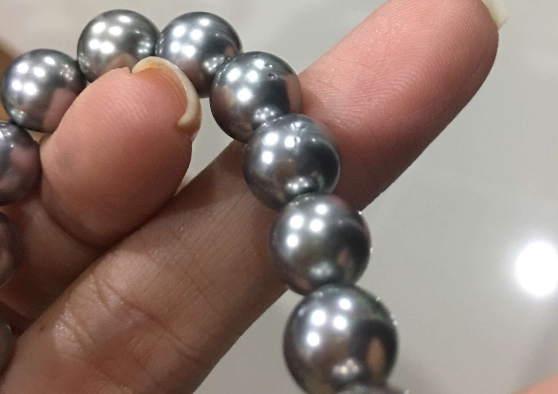 สร้อยคอไข่มุก south sea ขนาด 8.3-10.78 มิล กลม สีดำเทา