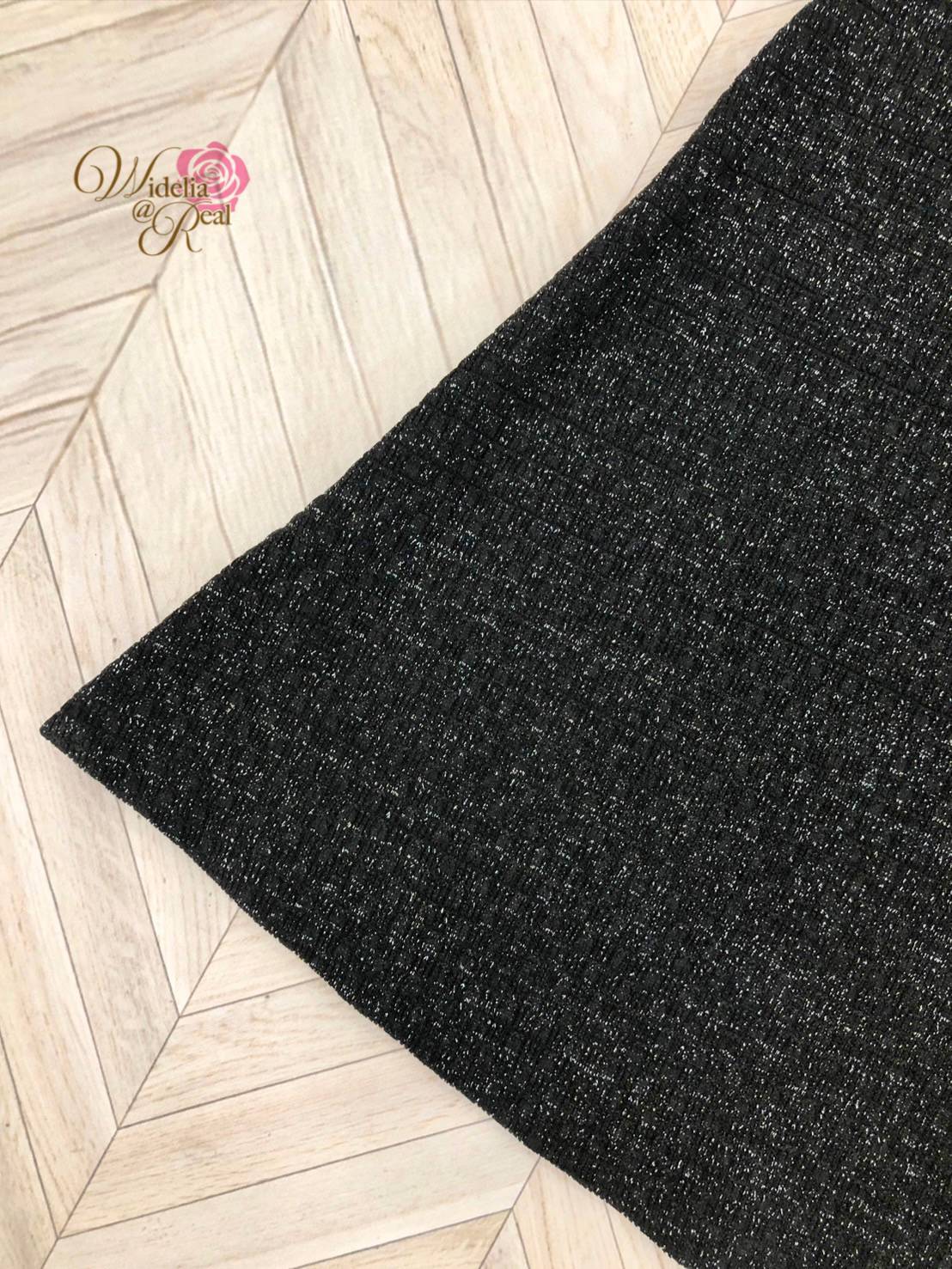 Korea Dress เดรสตัวยาวเข้ารูป คอวี แขนยาวมีระบายปลายแขน