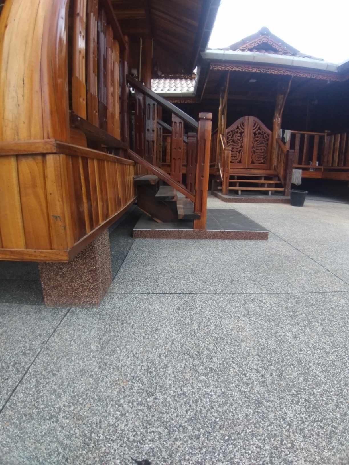 พื้นหินขัด Terrazzo โถง — [อาคาร/จังหวัด]