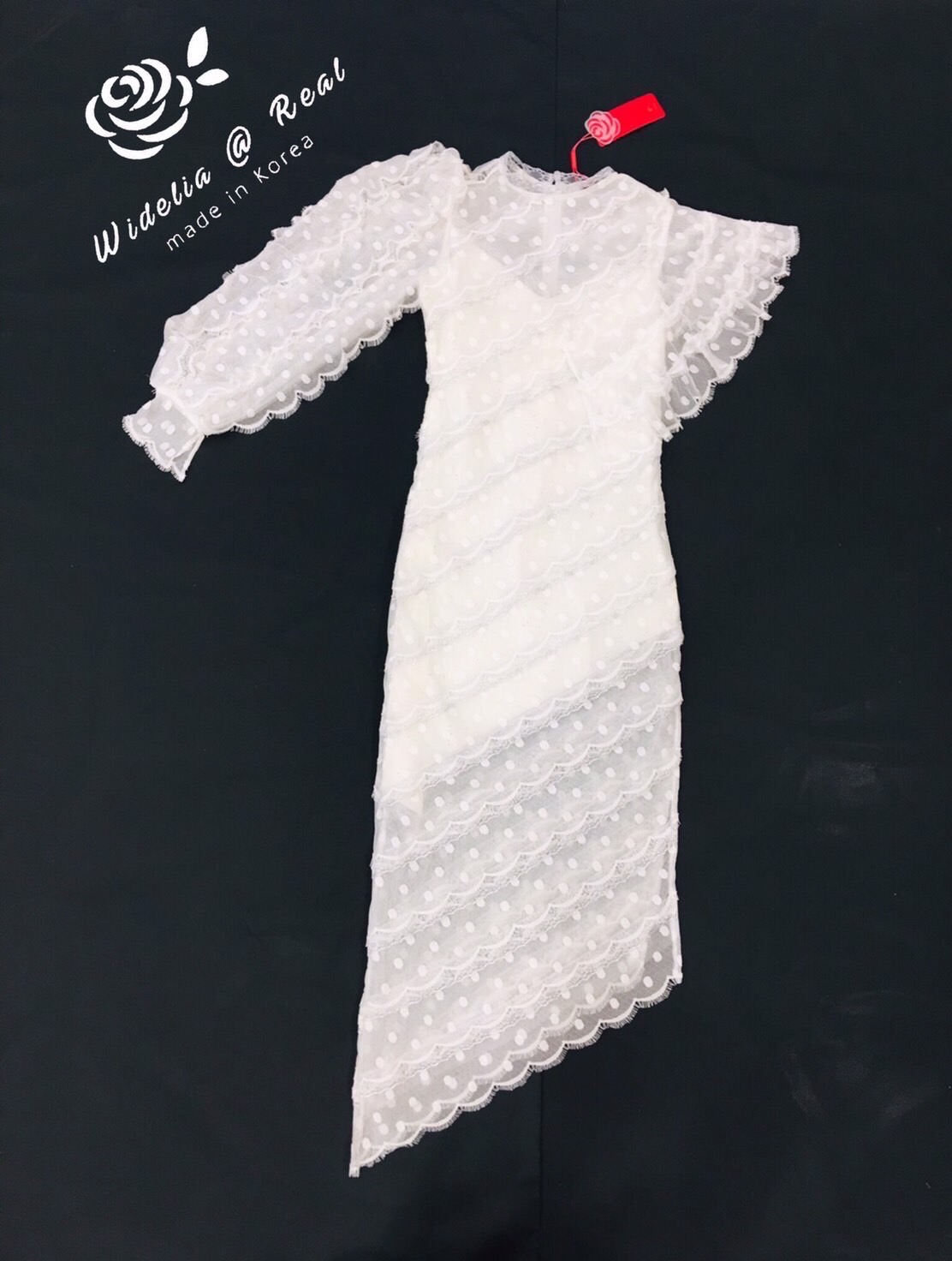 Landmee Dress เดรสลูกไม้แสนสวย