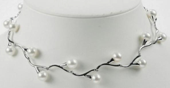 สร้อยคอไข่มุกแท้ แบบตัวเรือนเป็นก้านดอกไม้