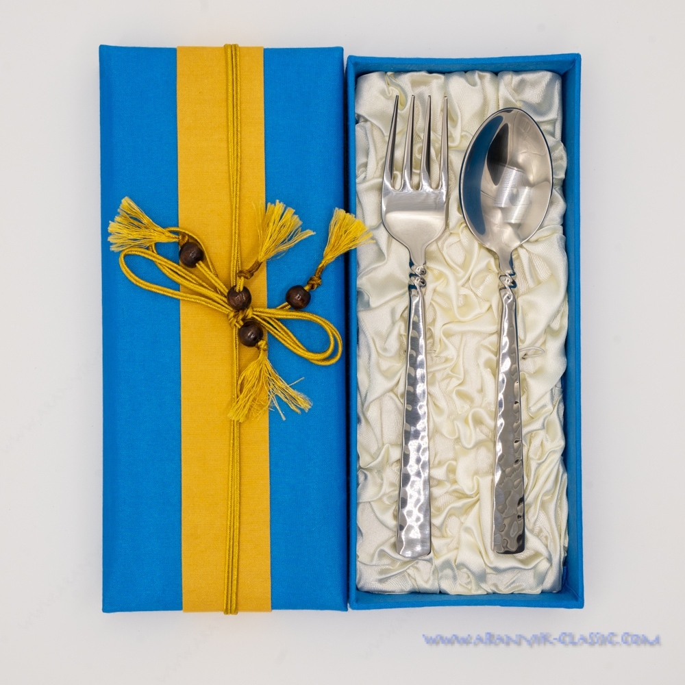 ชุดช้อนส้อม 1 คู่ ในก่อง ลานนา