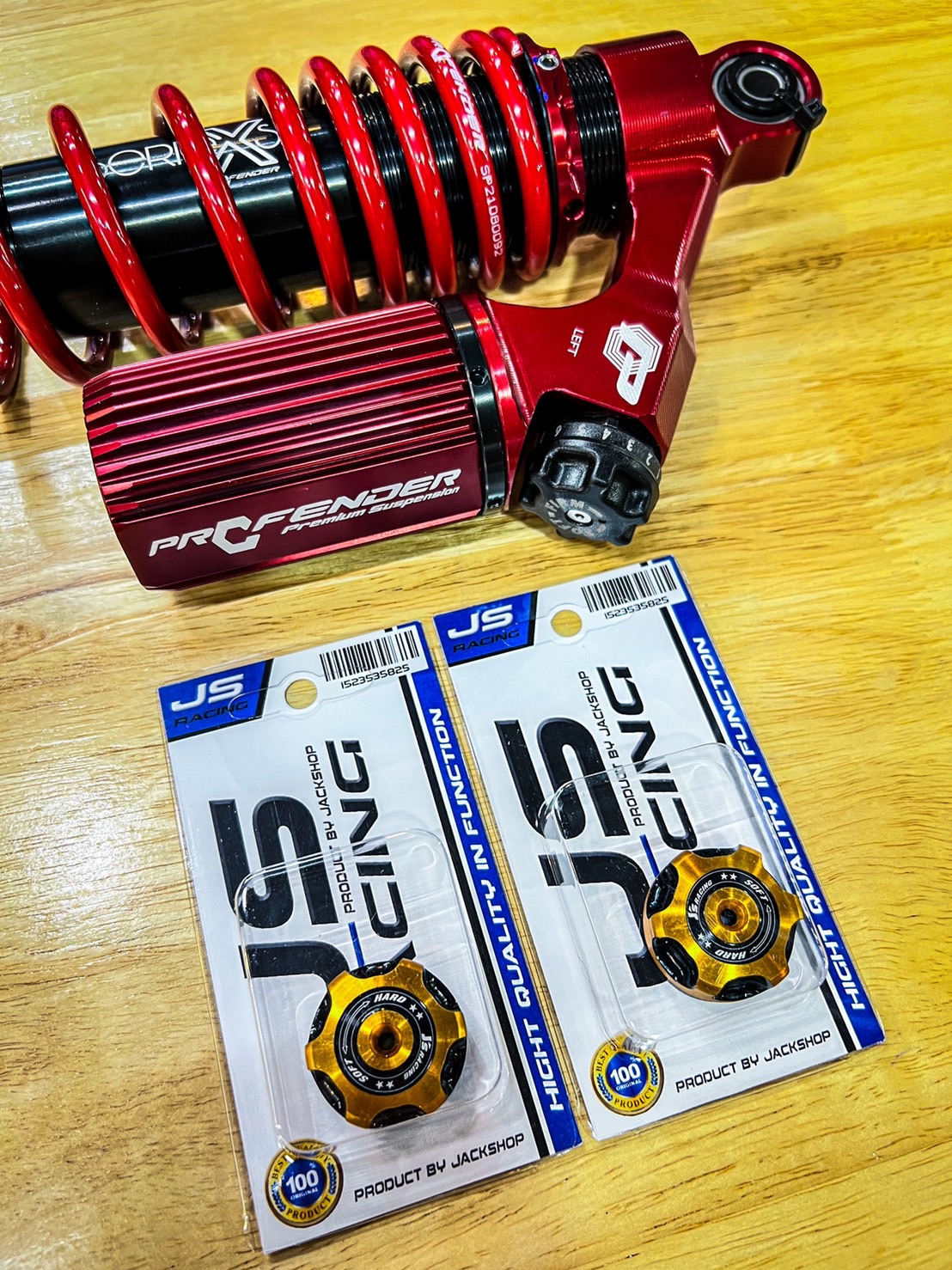 เม็ดปรับคอมเพรสชั่นแบบแต่ง JS racing สำหรับโช๊ค Profender เท่านั้น ตรงรุ่น งานอลูมิเนียมชิ้นงาน 2 สี สำหรับสายซิ่ง ใส่แทนของเดิมได้เลย ไม่ต้องดัดแปลง