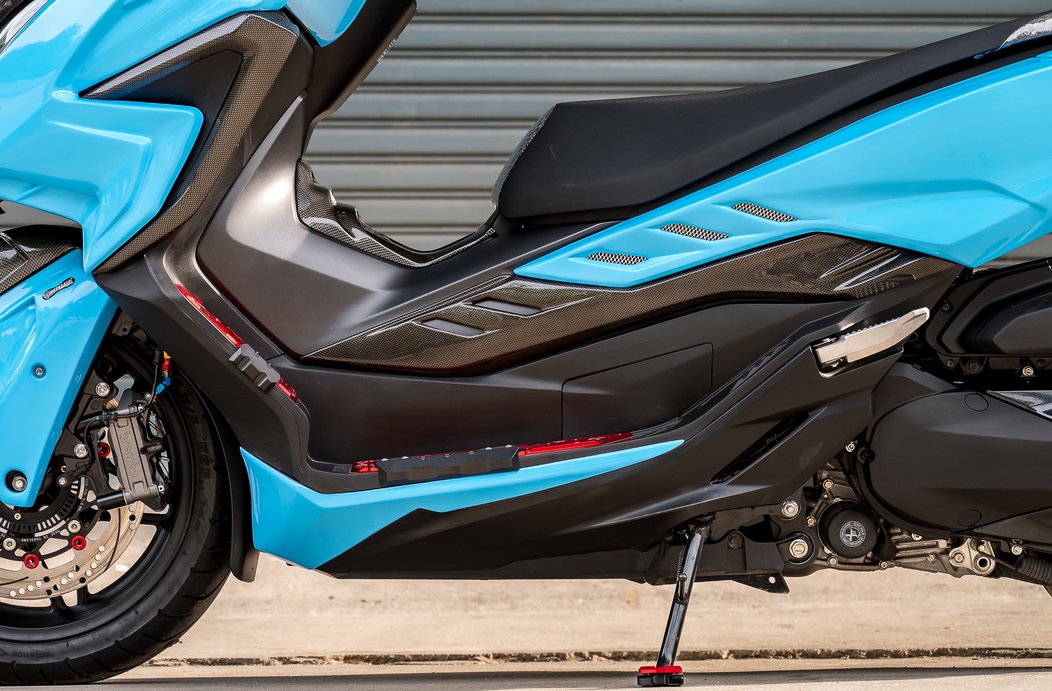 ครอบข้างท้าย MOTOZAAA FORZA 350 ลายฟิมล์ 2500฿ / สีตามตัวรถ 2100฿