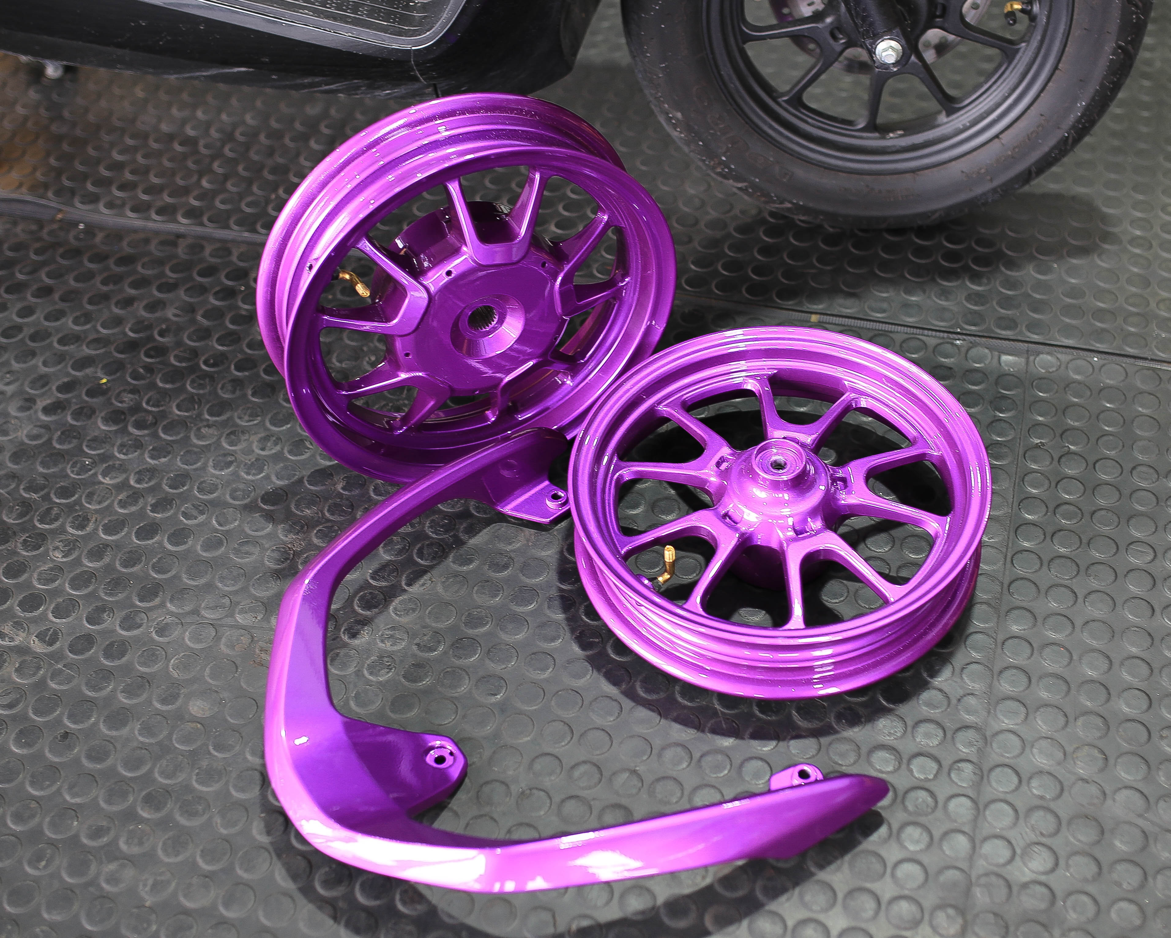 ล้อ-จับหลัง-แคร้-สวิงอาร์ม ทำสี พร้อมสับ Honda Giorno+