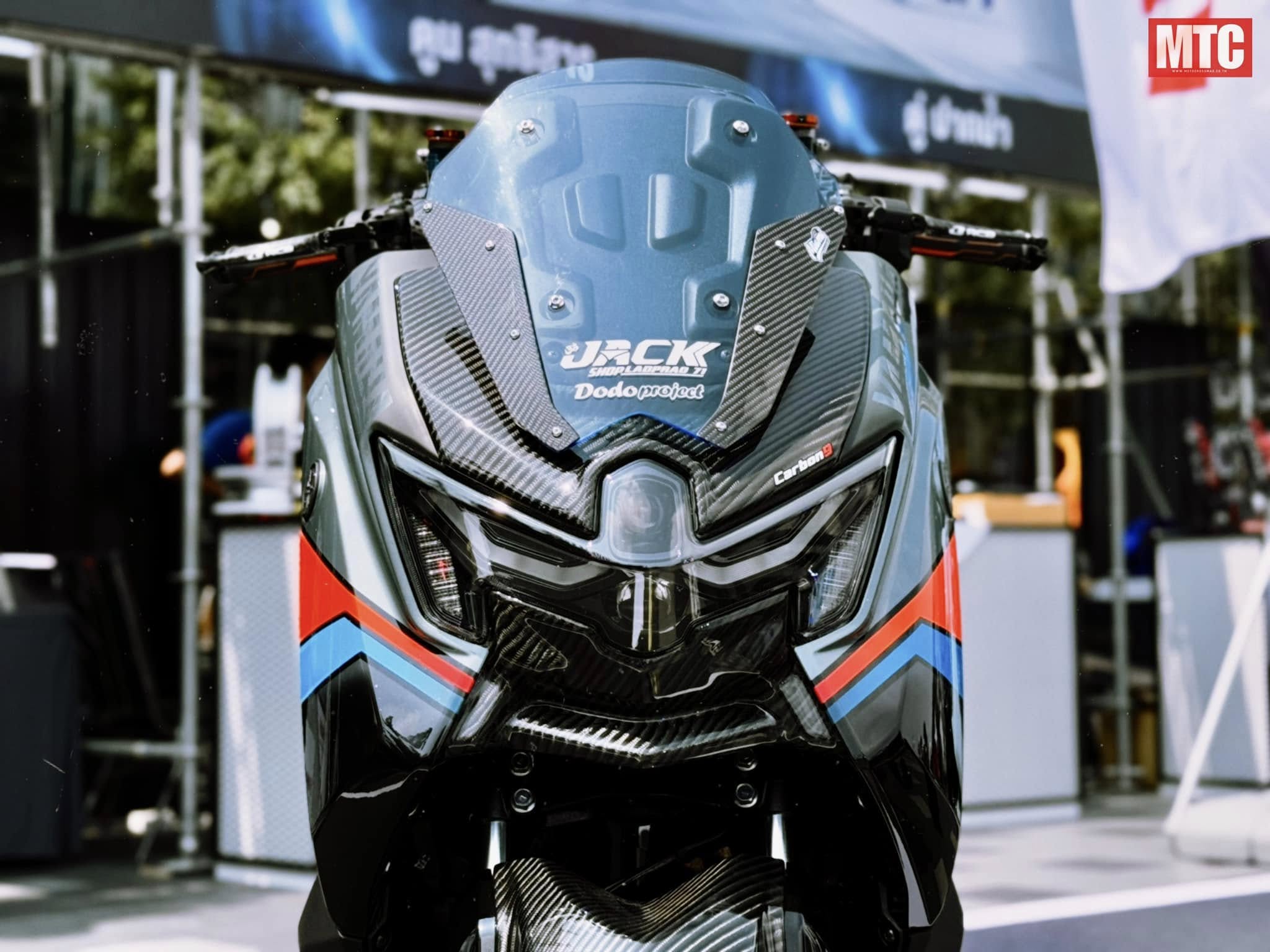 ชิวหน้า Miami Nmax155 Turboปี25 งานเพียวคาร์บอน