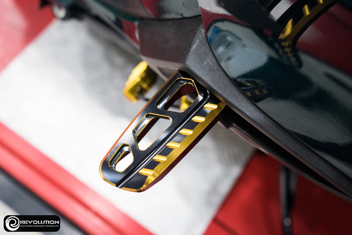 พักเท้าหลัง REVOLUTION/ทูโทน GIORNO125